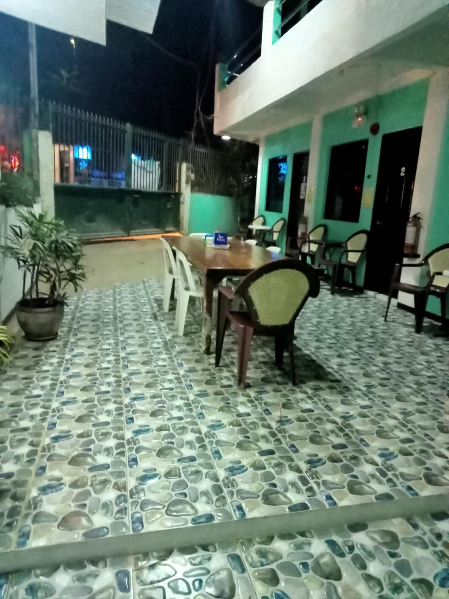 Lang2 Place كورون المظهر الخارجي الصورة